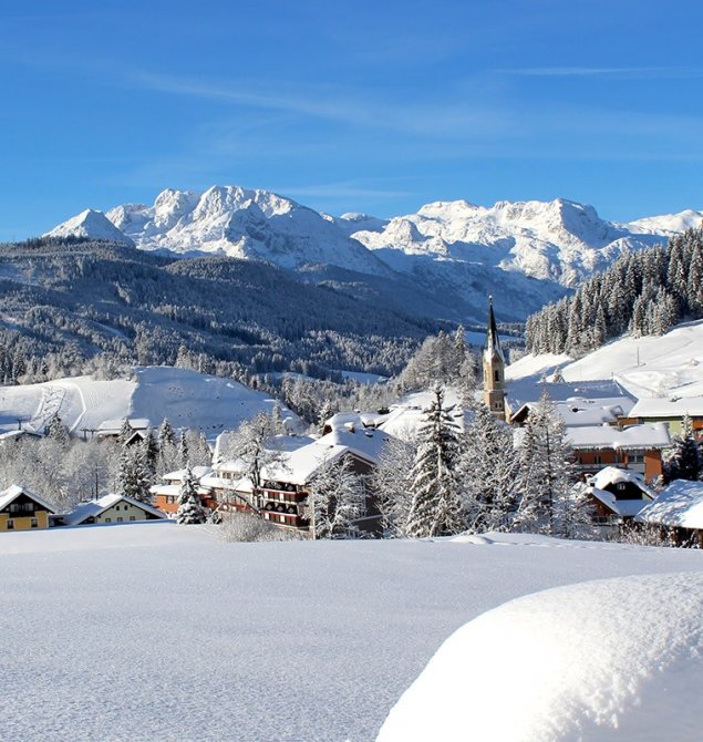 Russbach im Winterkleid